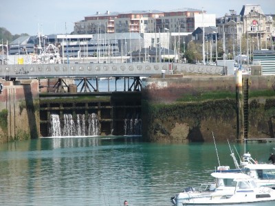 DSC06063.JPGA.jpg (155.23 Kio) Vu 960 fois DSC06063.JPGA.jpg