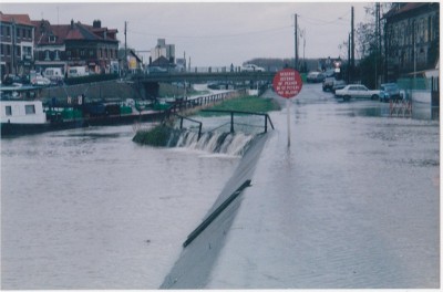 photo 06 001.jpg (127.61 Kio) Vu 2508 fois photo 06 001.jpg