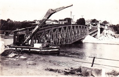 pont eiffel 1940.jpg (196.72 Kio) Vu 2326 fois pont eiffel 1940.jpg