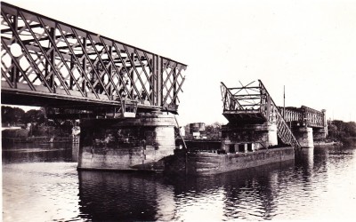 pont st germain 1940.jpg (194.78 Kio) Vu 2326 fois pont st germain 1940.jpg