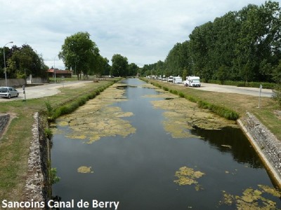 3Sancoins Canal de Berry2.JPG