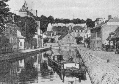 Montargis_quai du port.jpg (170.58 Kio) Vu 1938 fois Montargis_quai du port.jpg