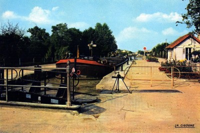 DIGOIN 71 HERNOR A DUBOURD.jpg (146.58 Kio) Vu 4568 fois DIGOIN 71 HERNOR A DUBOURD.jpg