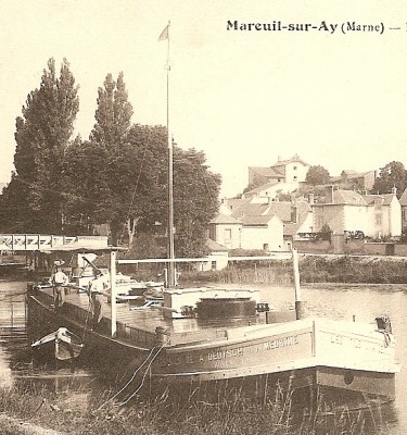 Mareuil-sur-Ay - Le canal (détail).jpg