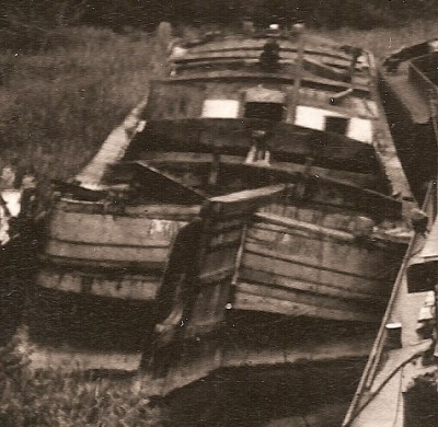 Longueil-Annel - bateaux en attente au chantier (détail péniche) [vagus].jpg