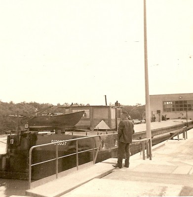 grande écluse Réchicourt (2).jpg (132.29 Kio) Vu 8125 fois grande écluse Réchicourt (2).jpg