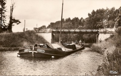 Dordives (Loiret - canal du Loing - JOINTLY.jpg