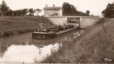 St-Sauveur (Côte d'Or) - THEOULE.jpg (358.01 Kio) Vu 8132 fois St-Sauveur (Côte d'Or) - THEOULE.jpg