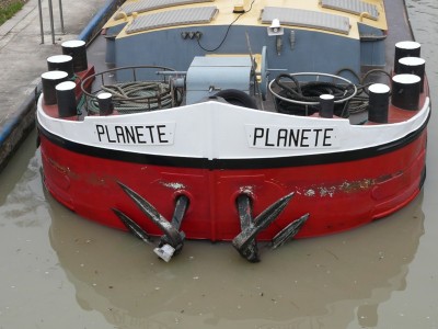 planete-neuilly-nez.JPG