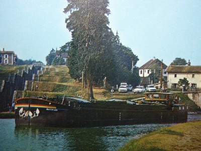 P1110481MONTBARD.jpg