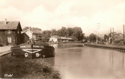 marocain BORMETTES - Vitry-le-François (Marne) - Le canal.jpg