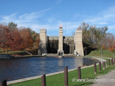 canada-Peterborough%20lift%20lock-highest%20hydraulic%20boat%20lifts2.jpg