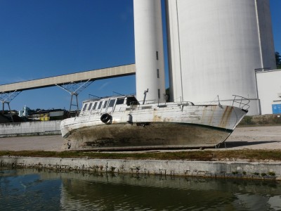 epave-3.JPG (245.98 Kio) Vu 1182 fois epave-3.JPG