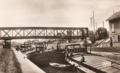 Pont-Sainte-Maxence (Oise) - La grande écluse [vagus].jpg