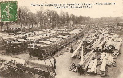01 - 26B - Chantier de construction et réparations de bateaux - veuve Broutin - Laneuveville-devant-Nancy.jpg (965.46 Kio) Vu 28104 fois 01 - 26B - Chantier de construction et réparations de bateaux - veuve Broutin - Laneuveville-devant-Nancy.jpg