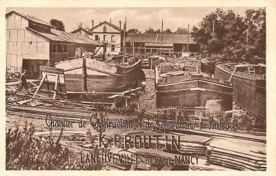05 - 26B - Chantier de construction et de réparations de bateaux - K. Broutin - Laneuveville-devant-Nancy.jpg (717.29 Kio) Vu 28104 fois 05 - 26B - Chantier de construction et de réparations de bateaux - K. Broutin - Laneuveville-devant-Nancy.jpg