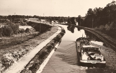 Chatillon-sur-Loire - Le canal - BRISE [vagus].jpg