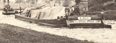 omnibus Lyon - EDMOND D323F - Port d'Atelier (Haute-Saône) - Pont sur la Saône (dét).jpg