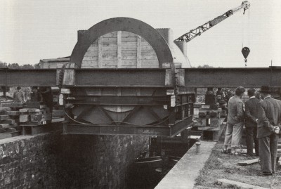 St Michel - chargement canal Montbéliard Haute-Saône.jpg