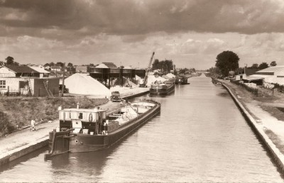 Aulnay-sous-Bois (S.-&-O.) - Le canal de l'Ourcq (vagus).jpg (259.14 Kio) Vu 3120 fois Aulnay-sous-Bois (S.-&-O.) - Le canal de l'Ourcq (vagus).jpg