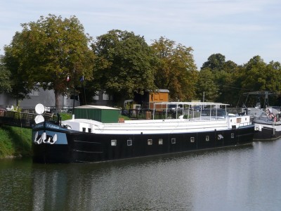 l ile flottante-lille-av.JPG