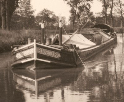 Dampierre (Allier) - Chaland sur le canal - Mai 1936 - BONSECOURS (dét) (vagus).jpg