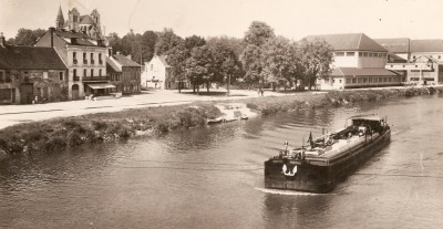 Saint-Leu-d'Esserent (Oise) - L'Oise - La sucrerie (vagus).jpg