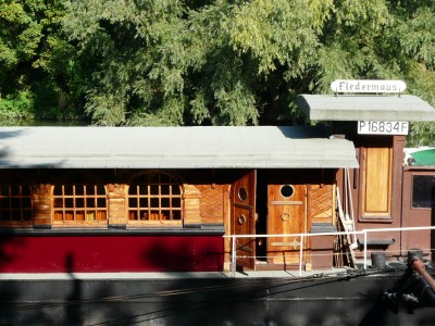 fledermaus-entrée.JPG