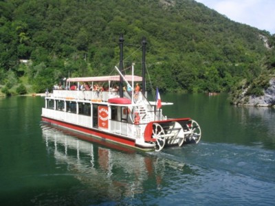 bateau a roue.jpg