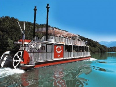 bateau a roue 1.jpg