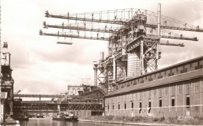 Solvay 12 85 - Varangéville (M.-et-M.) - Le canal et l'usine Solvay.jpg (286.62 Kio) Vu 5788 fois Solvay 12 85 - Varangéville (M.-et-M.) - Le canal et l'usine Solvay.jpg