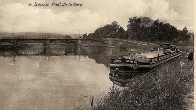 Solvay 63 - Sedan - Pont de la gare.jpg