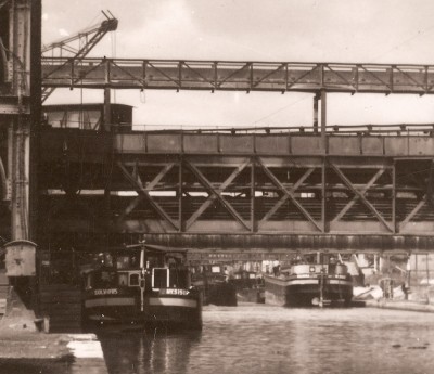 Solvay 85 - Varangéville (M.-et-M.) - Le canal et l'usine Solvay.jpg