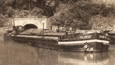 Solvay 87 - Foug - Voûte du canal de la Marne au Rhin (détail) (vagus).jpg