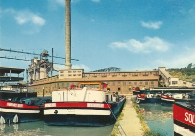 Solvay 114 - Dombasle-sur-Meurthe (M.-et-M.) - Les péniches à l'usine Solvay.jpg