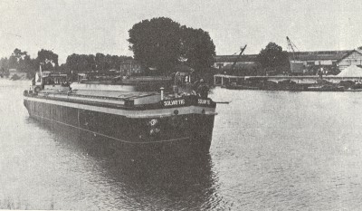 Solvay 116 in Sciences et Industrie n°254bis - hors série Les voies navigables françaises - 1934 - pub chantier Choisy (2).jpg (398.31 Kio) Vu 9132 fois Solvay 116 in Sciences et Industrie n°254bis - hors série Les voies navigables françaises - 1934 - pub chantier Choisy (2).jpg