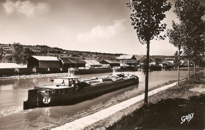 Saint-Satur (Cher) - Le canal (1) [vagus].jpg