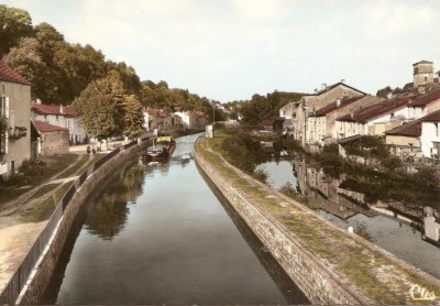 Fontenoy-le-Château (88 Vosges) - Coney et canal - MARENNES marocain (vagus).jpg