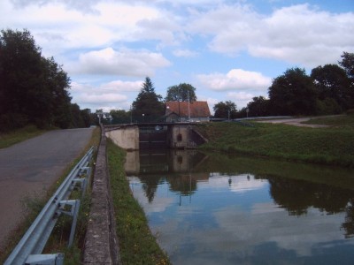 Ecluse N° 5 a.jpg (74.89 Kio) Vu 7342 fois Ecluse N° 5 a.jpg