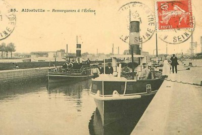 Remorqueur Robuste  avec le remorqueur Jacques à Goiffon Jorre.jpg (86.4 Kio) Vu 2139 fois Remorqueur Robuste  avec le remorqueur Jacques à Goiffon Jorre.jpg