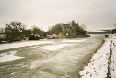 Ancien embranchement de Réchicourt - février 2003.jpg