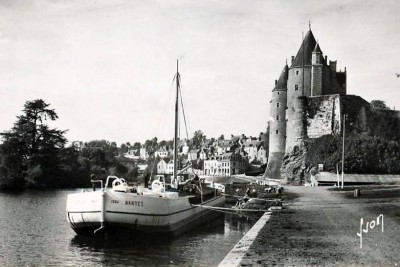 Surcouf NA 1303 àJosselin.jpg (68.88 Kio) Vu 1347 fois Surcouf NA 1303 àJosselin.jpg