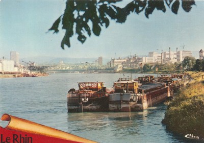 Huningue-Saint-Louis (Haut-Rhin) - Le Rhin - Les trois frontières (Copier).jpg