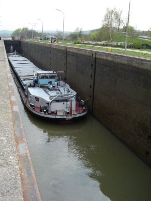 STADT WEISSENTHURM - Pagny-sur-Moselle - avril 2006 (042).JPG (99.35 Kio) Vu 1823 fois STADT WEISSENTHURM - Pagny-sur-Moselle - avril 2006 (042).JPG