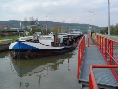 STADT WEISSENTHURM - Pagny-sur-Moselle - avril 2006 (050).JPG (92.69 Kio) Vu 1823 fois STADT WEISSENTHURM - Pagny-sur-Moselle - avril 2006 (050).JPG