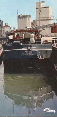 Nogent-sur-Seine (Aube) - Le port - BR11324B à Pittevils de Brugge (Copier).jpg