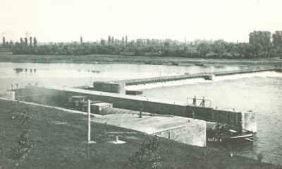 Bragny-sur-Saône (S.-et-L.) - Petite écluse et barrage (Copier).jpg