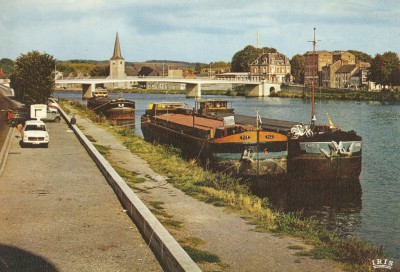 Givet (Ardennes) - Bords de Meuse (groupe) (Copier).jpg (262.13 Kio) Vu 2680 fois Givet (Ardennes) - Bords de Meuse (groupe) (Copier).jpg