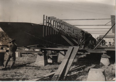 Chantier naval (3).jpg (324.32 Kio) Vu 10722 fois Chantier naval (3).jpg