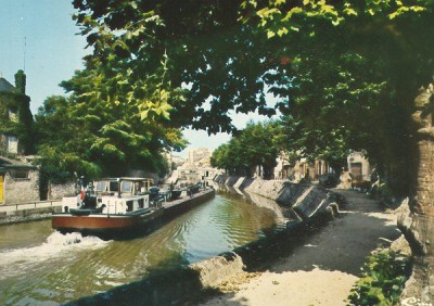 Montargis (Loiret) - Promenade au bord du canal (3).jpg (81.05 Kio) Vu 6466 fois Montargis (Loiret) - Promenade au bord du canal (3).jpg